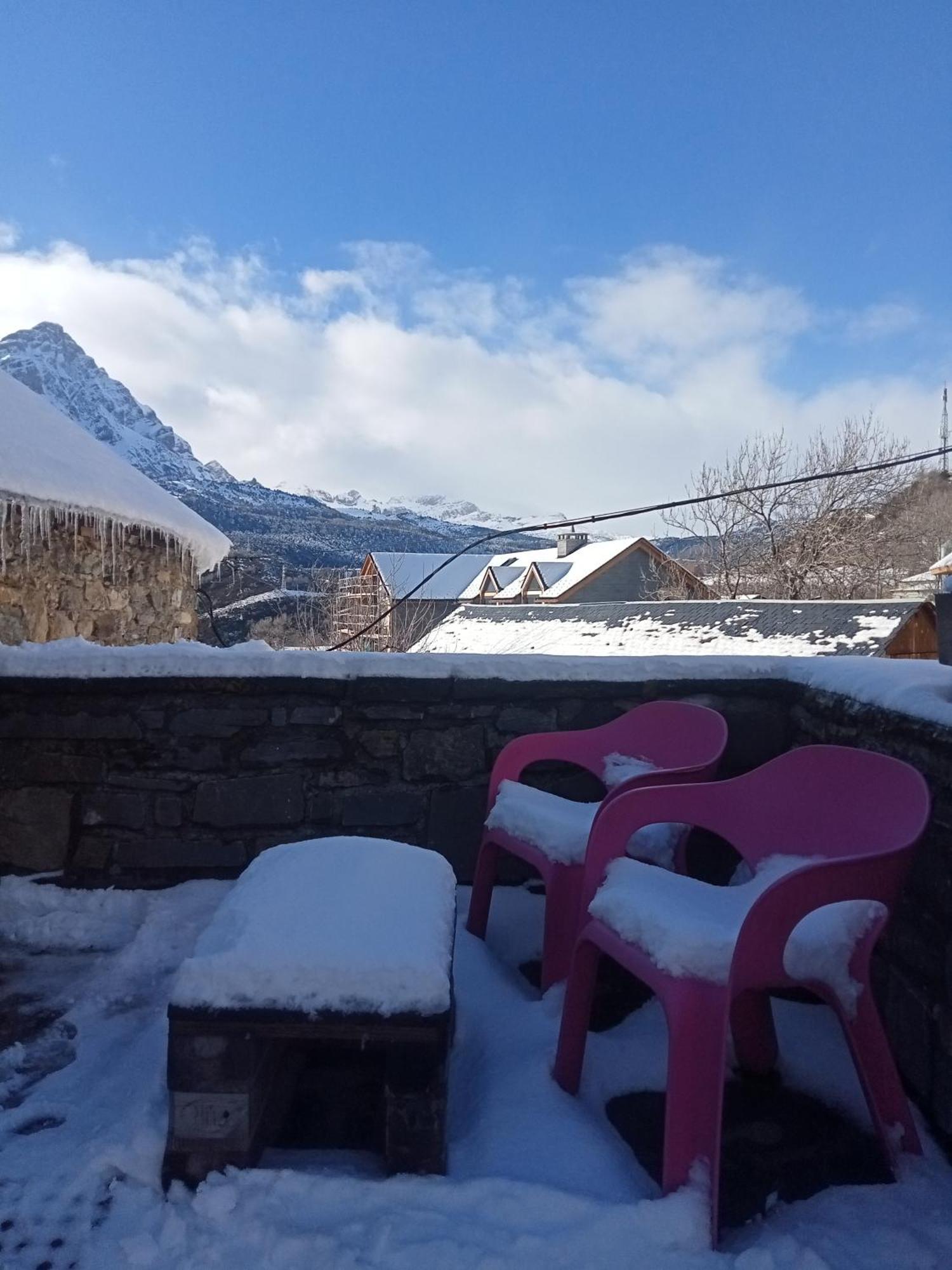 Suite En Cuadra Pajar, Casa Rural Hoz de Jaca Esterno foto
